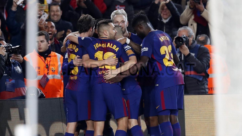 صور مباراة : برشلونة - ألافيس 2-1 ( 28-01-2018 )  67977984