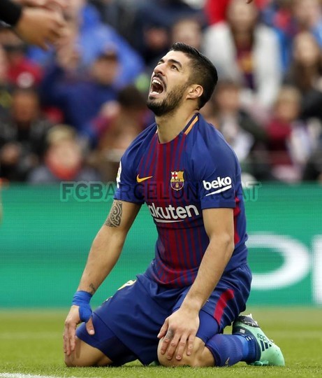 صور مباراة : برشلونة - فالنسيا 2-1 ( 14-04-2018 )  78495593