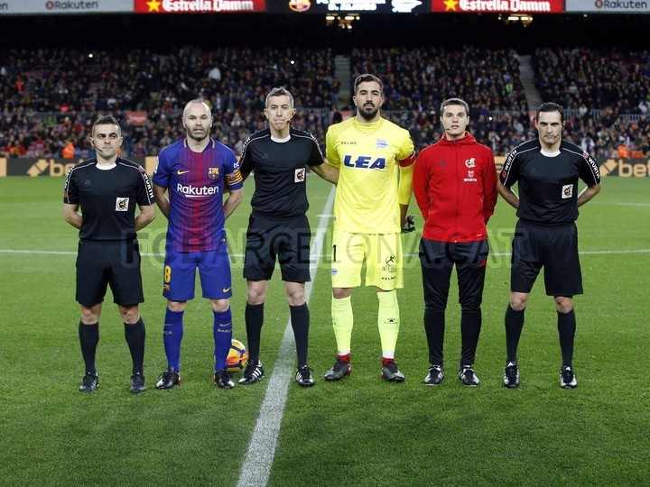 صور مباراة : برشلونة - ألافيس 2-1 ( 28-01-2018 )  67959914