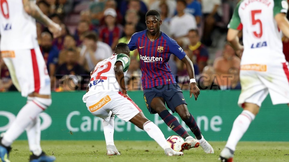 صور مباراة : برشلونة - ألافيس 3-0 ( 18-08-2018 ) 96204398