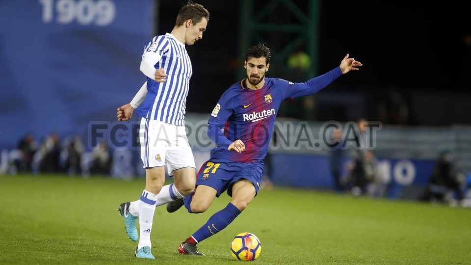 صور مباراة : ريال سوسيداد - برشلونة 2-4 ( 14-01-2018 )  66254192