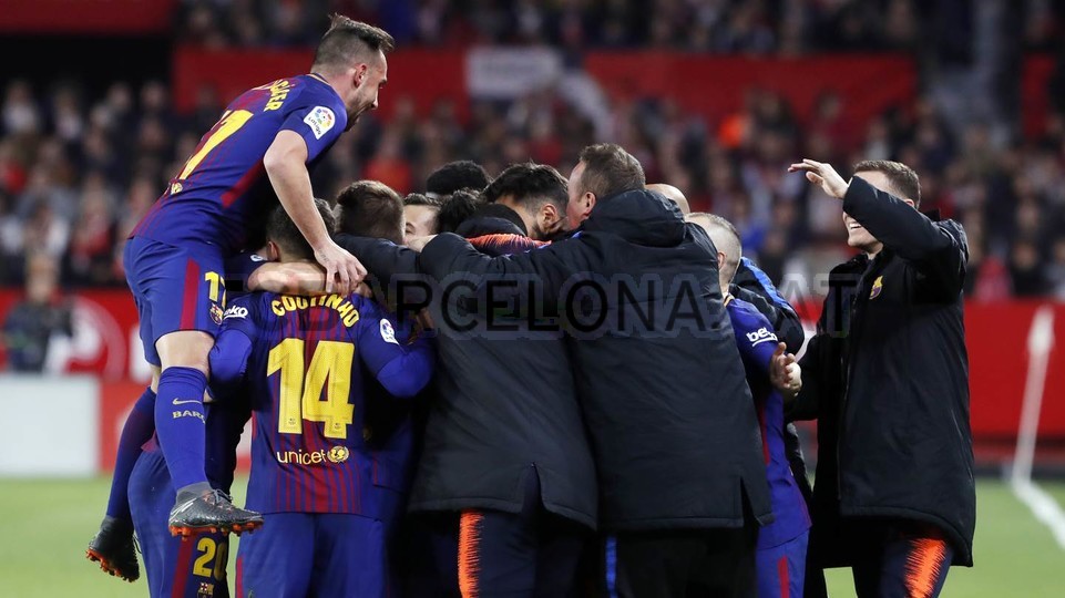 صور مباراة : إشبيلية - برشلونة 2-2 ( 31-03-2018 )  76294022