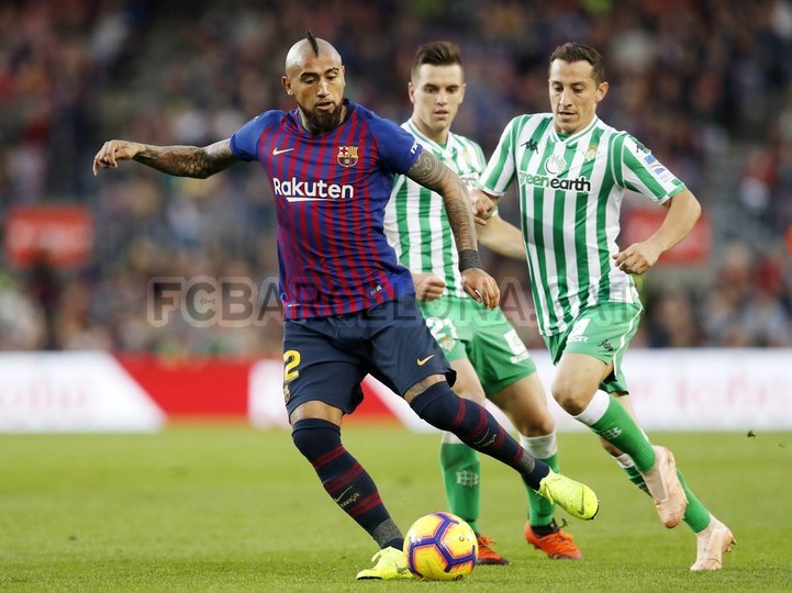 صور مباراة : برشلونة - بيتيس 3-4 ( 11-11-2018 )  102342029
