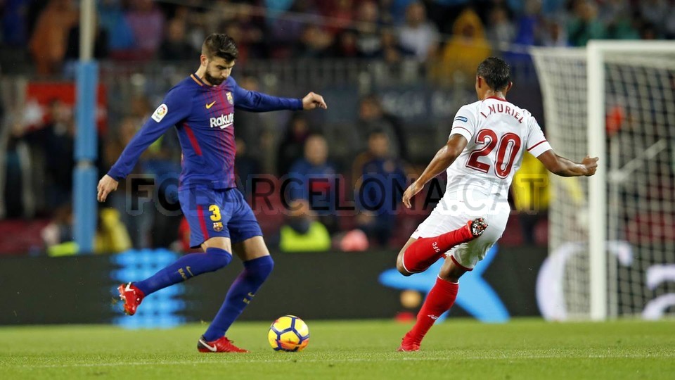 صور مباراة : برشلونة - اشبيلية 2-1 ( 11-04-2017 )  59200654