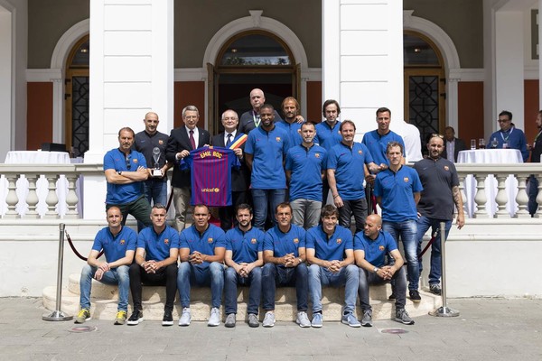 Entrenament i actes dels Barça Legends a Cluj (15-06-18)