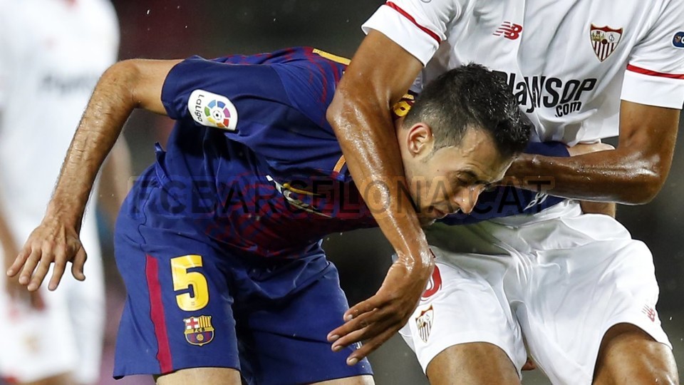 صور مباراة : برشلونة - اشبيلية 2-1 ( 11-04-2017 )  59266454