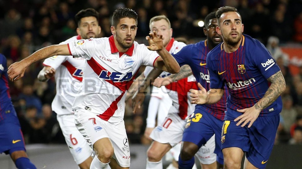 صور مباراة : برشلونة - ألافيس 2-1 ( 28-01-2018 )  68091545