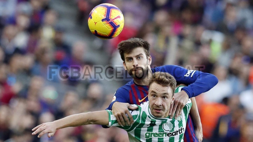 صور مباراة : برشلونة - بيتيس 3-4 ( 11-11-2018 )  102365597
