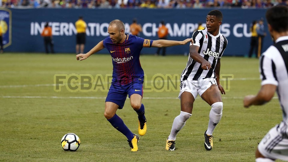 صور مباراة : برشلونة - يوفنتوس 2-1 ( 22-07-2017 )  50590115