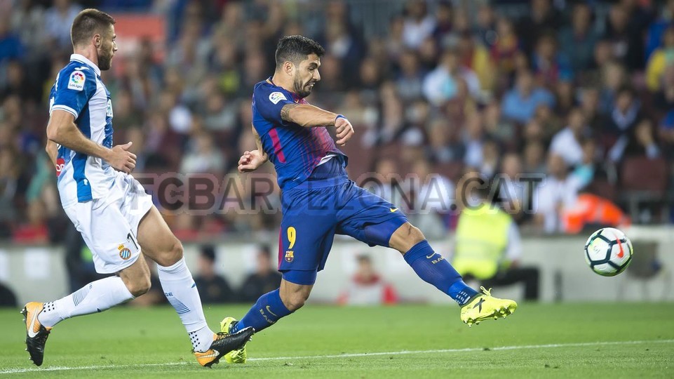 صور مباراة : برشلونة - اسبانيول 5-0 ( 09-09-2017 )  53958054