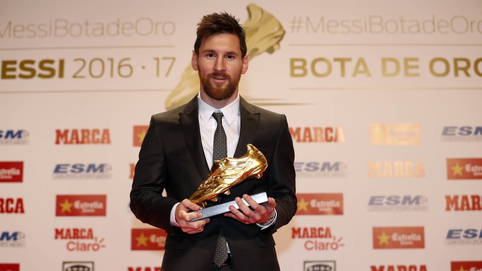 Lionel Messi Wins Fourth Golden Shoe Award Equals Ronaldo Record Report Minds