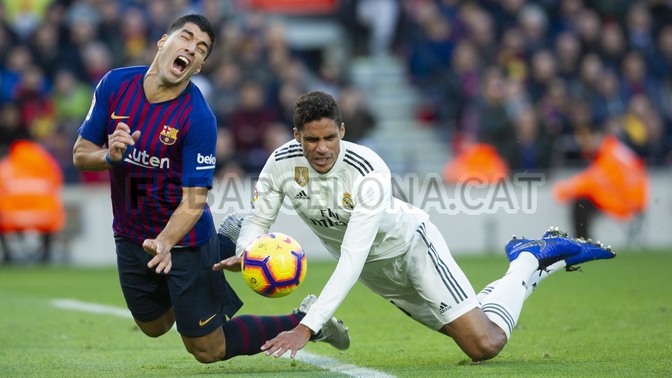 صور مباراة : برشلونة - ريال مدريد 5-1 ( 28-10-2018 )  101708468