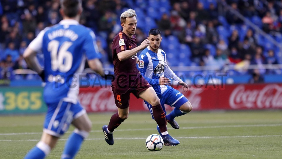 صور مباراة : ديبورتيفو لاكورنيا - برشلونة 2-4 ( 29-04-2018 )  80787898