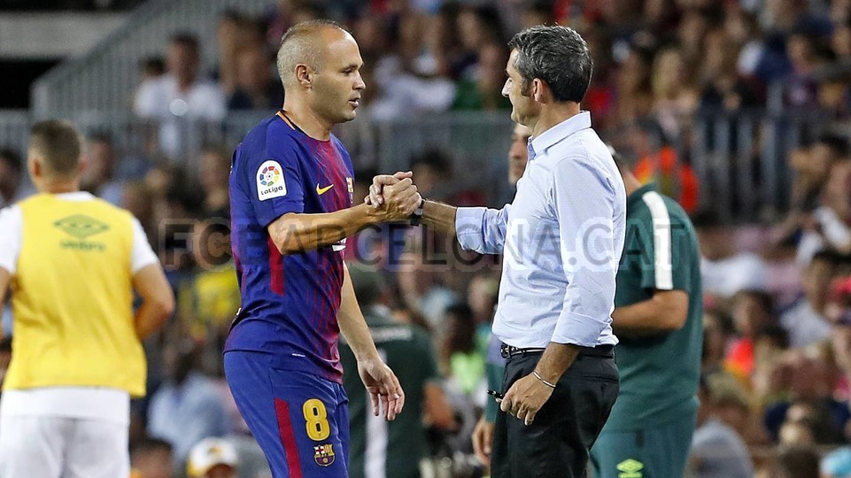 صور مباراة : برشلونة - شابيكوينسي 5-0 ( 07-08-2017 )  51784637