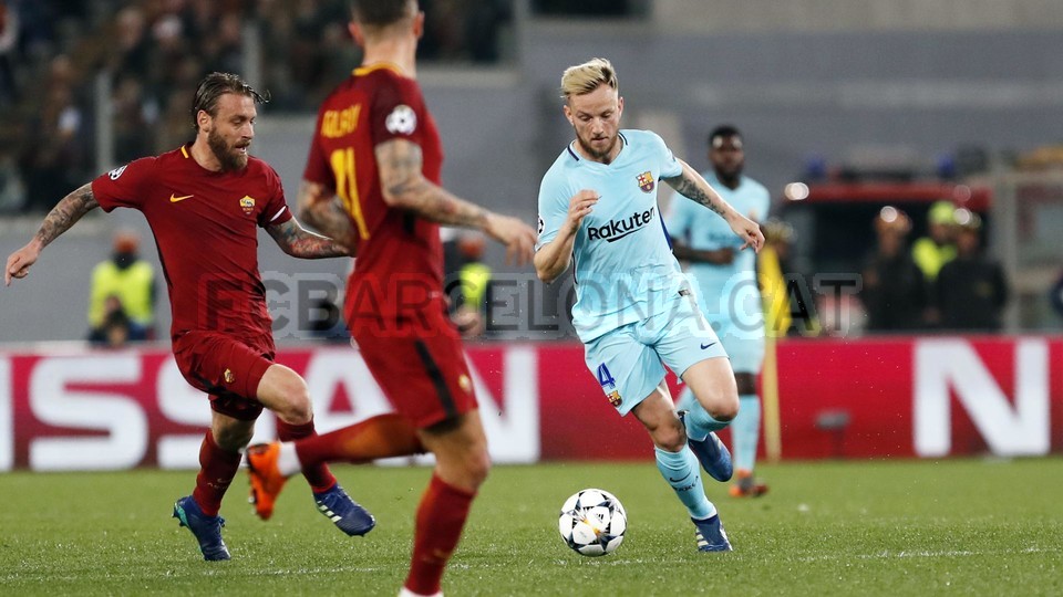 صور مباراة : روما - برشلونة 3-0 ( 10-04-2018 )  77807810