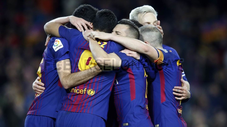 صور مباراة : برشلونة - فالنسيا 1-0 ( 01-02-2018 ) 68424899