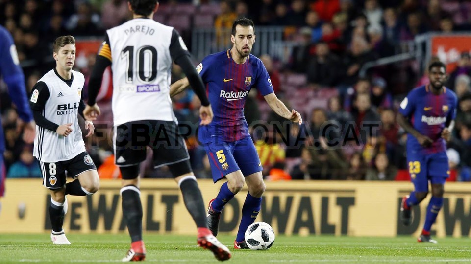 صور مباراة : برشلونة - فالنسيا 1-0 ( 01-02-2018 ) 68424132