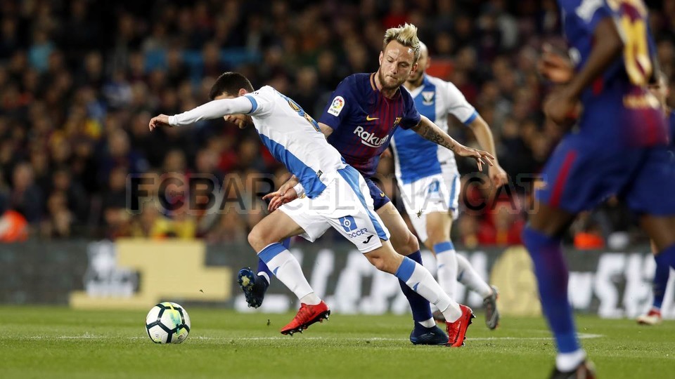 صور مباراة : برشلونة - ليغانيس 3-1 ( 07-04-2018 )  77379014