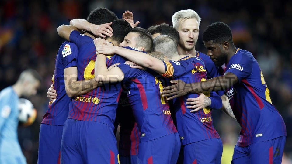 صور مباراة : برشلونة - فالنسيا 1-0 ( 01-02-2018 ) 68424905