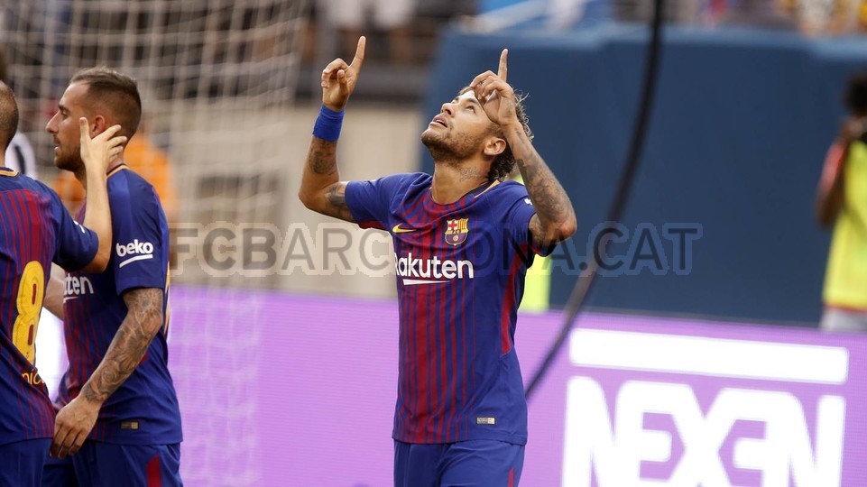 صور مباراة : برشلونة - يوفنتوس 2-1 ( 22-07-2017 )  50590163