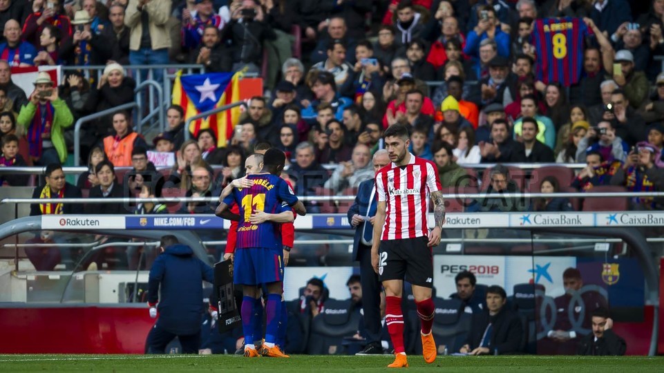 صور مباراة : برشلونة - أتلتيكو بلباو 2-0 ( 18--.3-2018 )  74459862