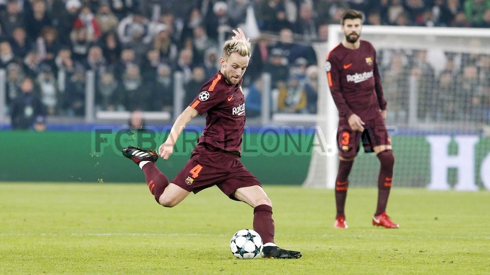 صور مباراة : يوفنتوس - برشلونة 0-0 ( 22-11-2017 )  60934620