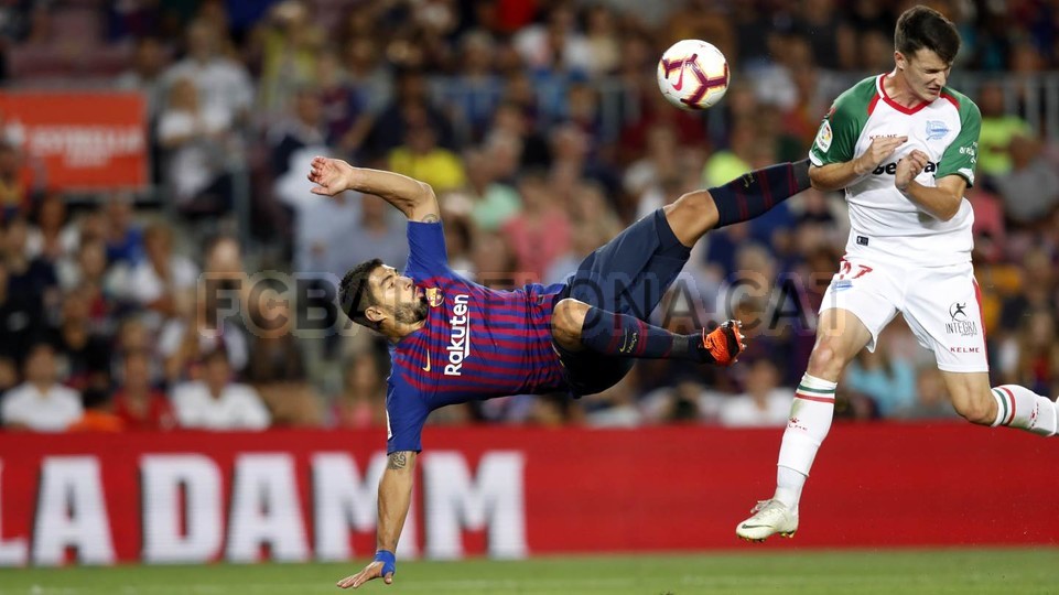 صور مباراة : برشلونة - ألافيس 3-0 ( 18-08-2018 ) 96214760