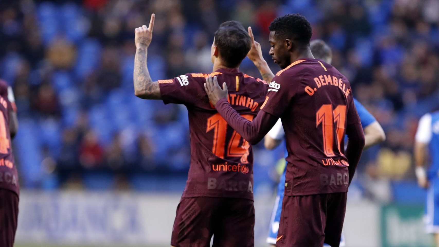 صور مباراة : ديبورتيفو لاكورنيا - برشلونة 2-4 ( 29-04-2018 )  80787945