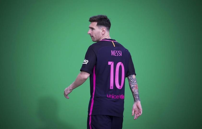 barcelona second jersey