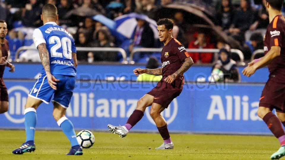 صور مباراة : ديبورتيفو لاكورنيا - برشلونة 2-4 ( 29-04-2018 )  80787957