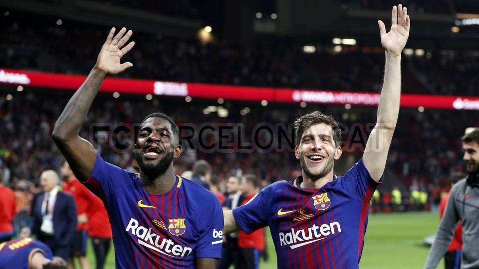 صور مباراة : برشلونة - إشبيلية 5-0 ( 21-04-2018 )  79831029