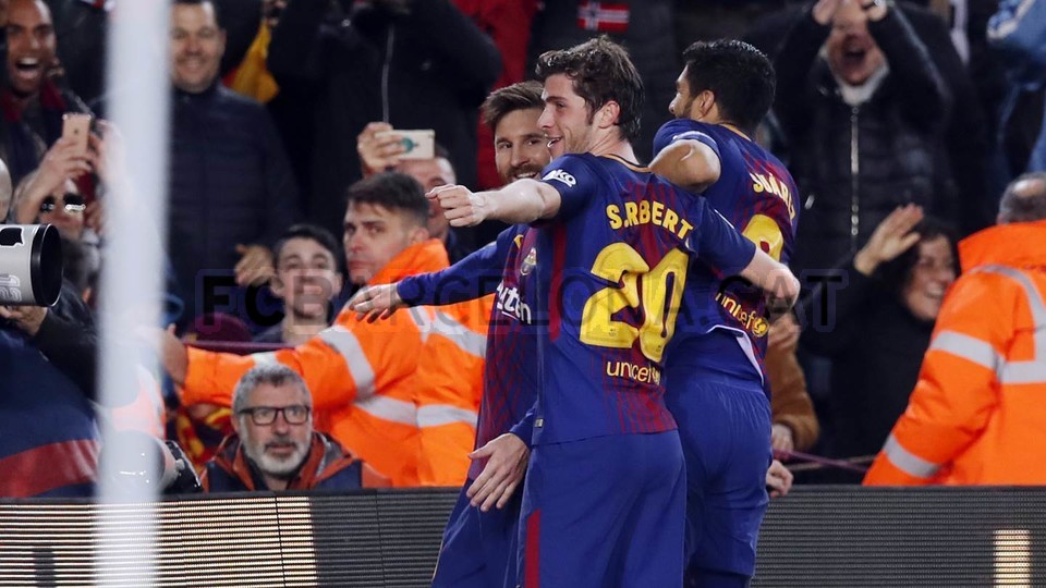 صور مباراة : برشلونة - ألافيس 2-1 ( 28-01-2018 )  67977976