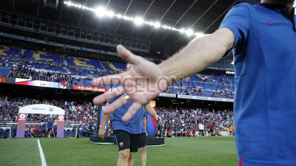 صور مباراة : برشلونة - شابيكوينسي 5-0 ( 07-08-2017 )  51784703
