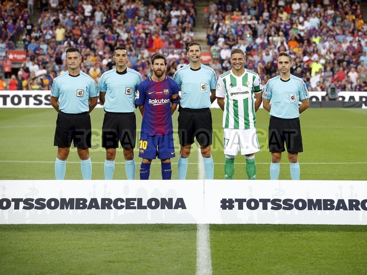 صور مباراة : برشلونة - بيتيس 2-0 ( 20-08-2017 )  52388634