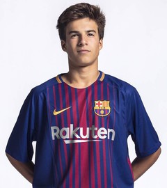 ¿Cuánto mide Riqui Puig? - Altura real: 1,67 92493596