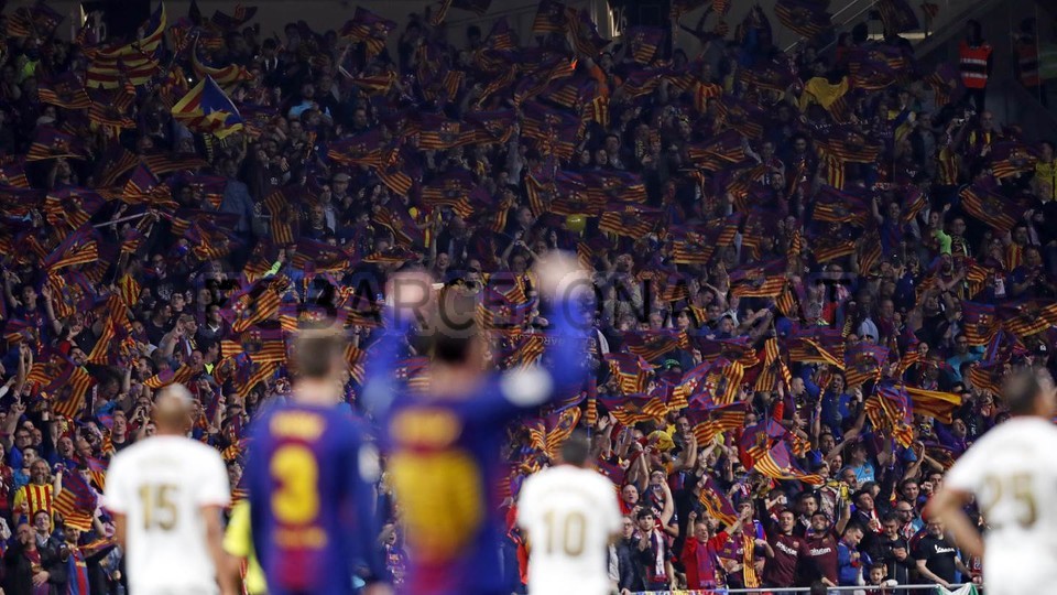 صور مباراة : برشلونة - إشبيلية 5-0 ( 21-04-2018 )  79830815