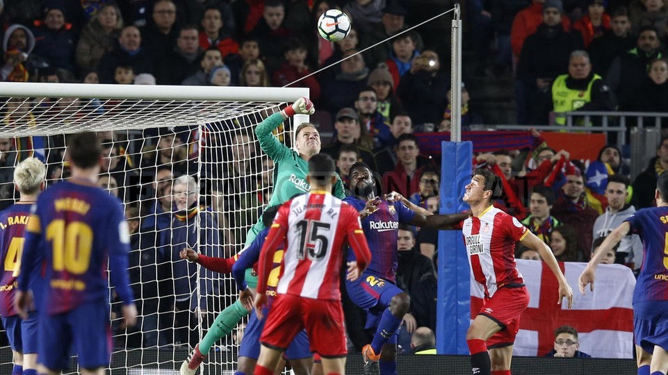 صور مباراة : برشلونة - جيرونا 6-1 ( 24-02-2018 )  71371301