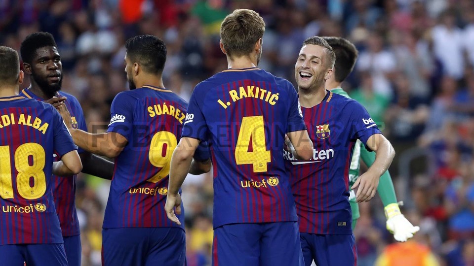 صور مباراة : برشلونة - شابيكوينسي 5-0 ( 07-08-2017 )  51734310