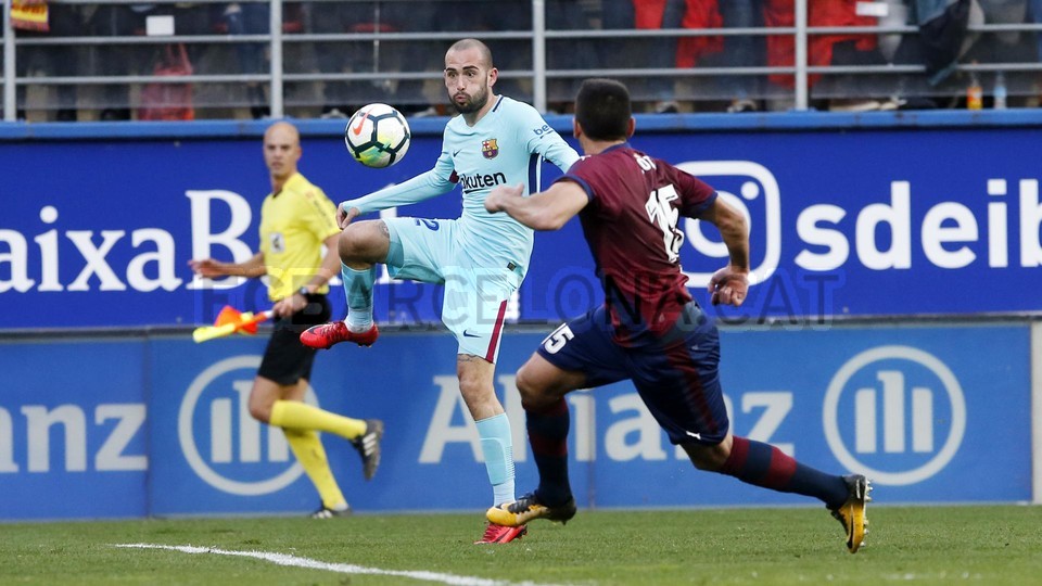 صور مباراة : ايبار - برشلونة 0-2 ( 17-02-2018 )  70354219