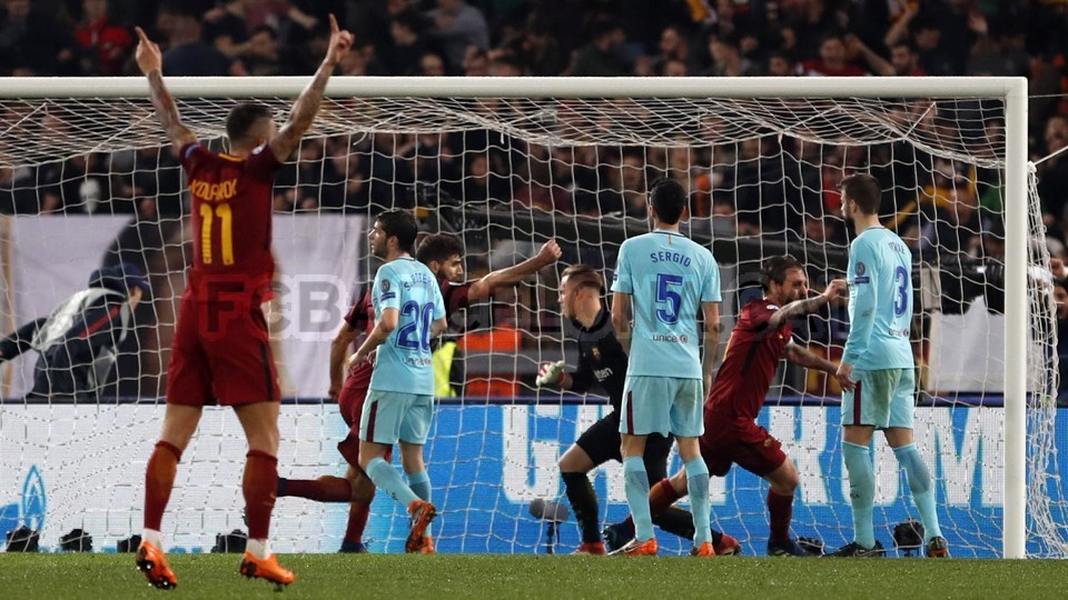 صور مباراة : روما - برشلونة 3-0 ( 10-04-2018 )  77819948