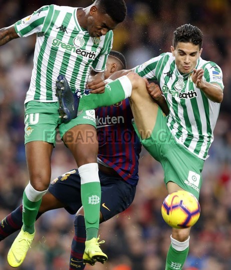 صور مباراة : برشلونة - بيتيس 3-4 ( 11-11-2018 )  102371633