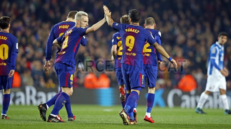 صور مباراة : اسبانيول - برشلونة 1-0 ( 17-01-2018 )  67607350