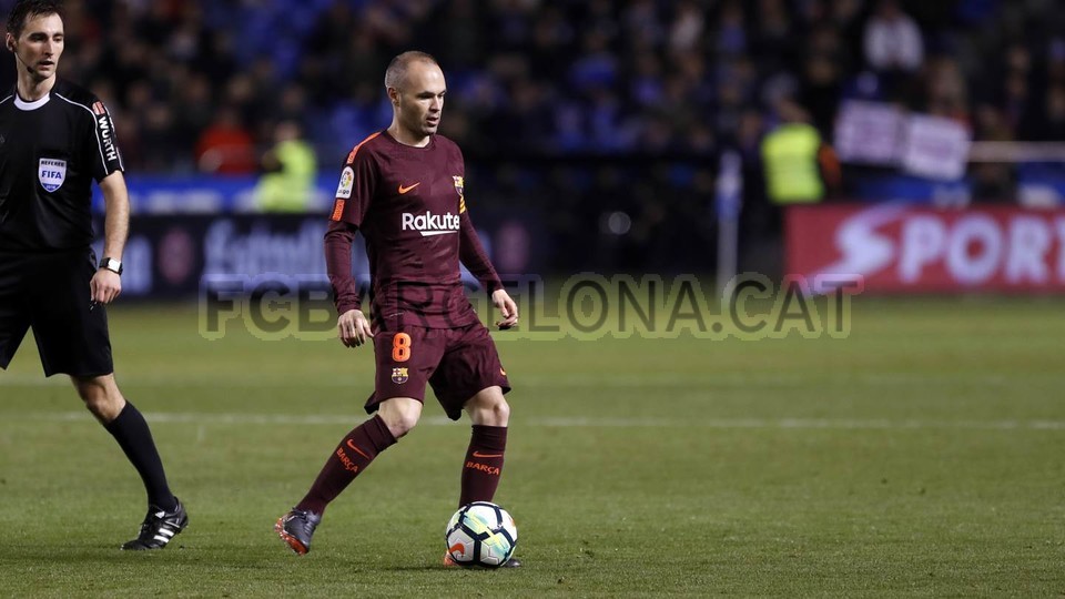 صور مباراة : ديبورتيفو لاكورنيا - برشلونة 2-4 ( 29-04-2018 )  80793399