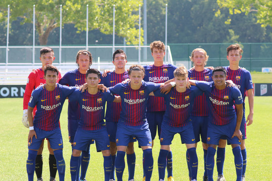 The starting eleven before the fight for the third place of the Development Academy.