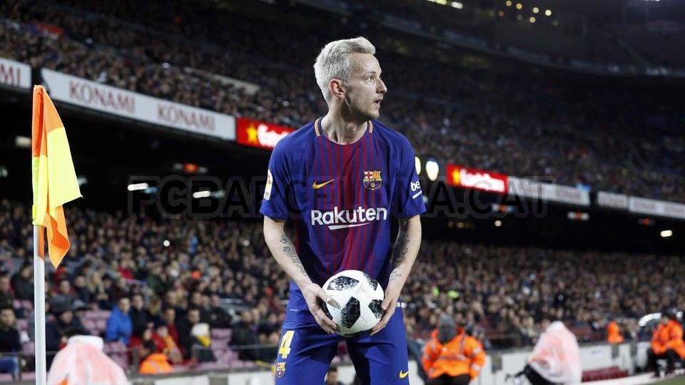 صور مباراة : برشلونة - فالنسيا 1-0 ( 01-02-2018 ) 68549695