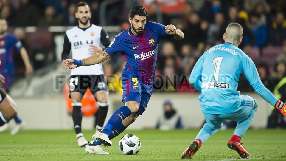 صور مباراة : برشلونة - فالنسيا 1-0 ( 01-02-2018 ) 68425288