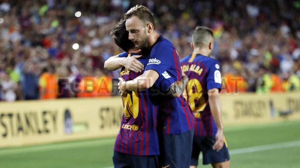 صور مباراة : برشلونة - ألافيس 3-0 ( 18-08-2018 ) 96214344