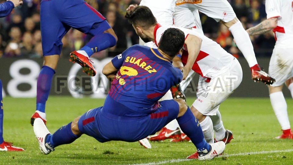 صور مباراة : برشلونة - ألافيس 2-1 ( 28-01-2018 )  68091467