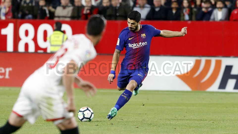 صور مباراة : إشبيلية - برشلونة 2-2 ( 31-03-2018 )  76273488
