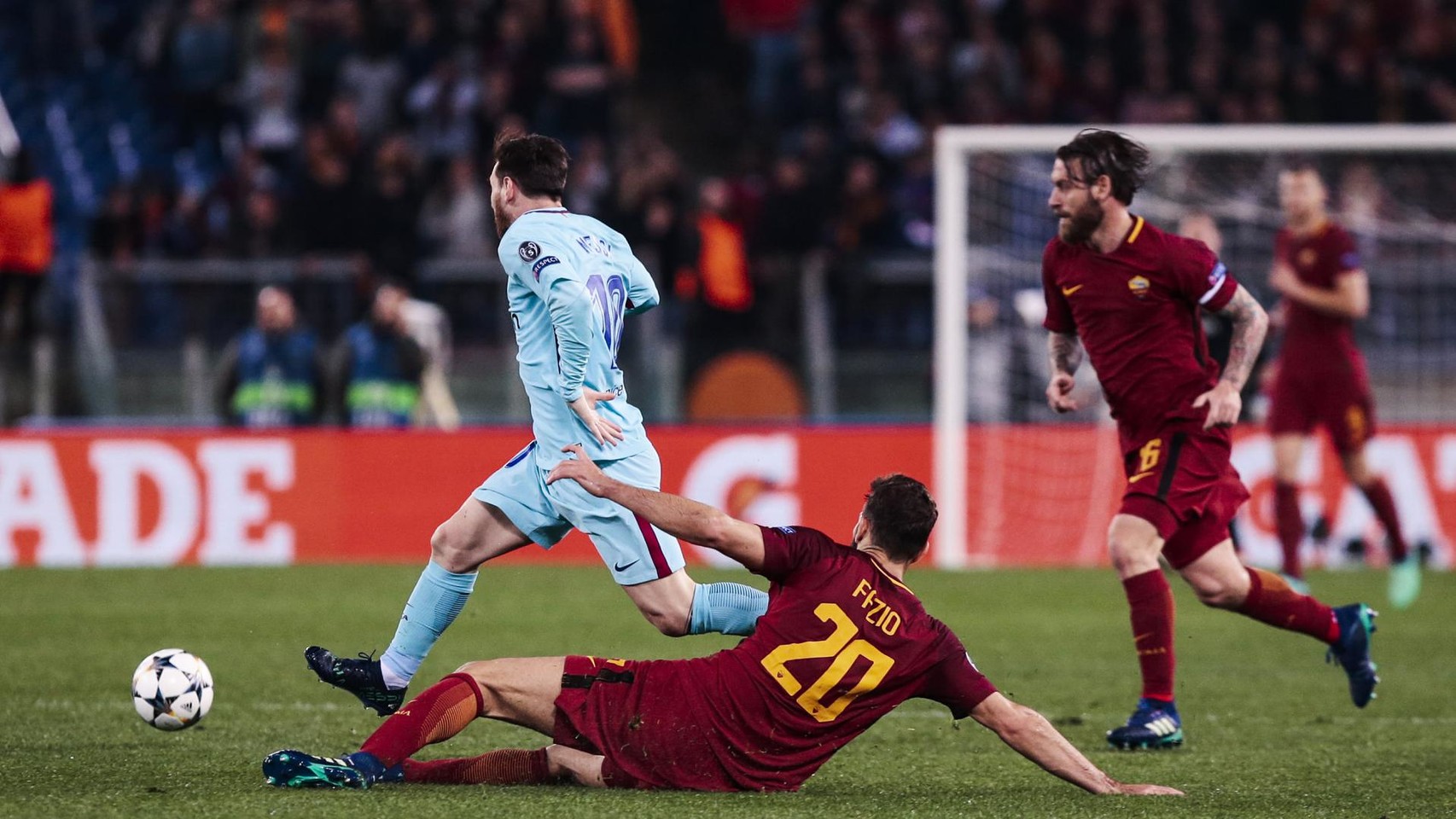 صور مباراة : روما - برشلونة 3-0 ( 10-04-2018 )  77807952